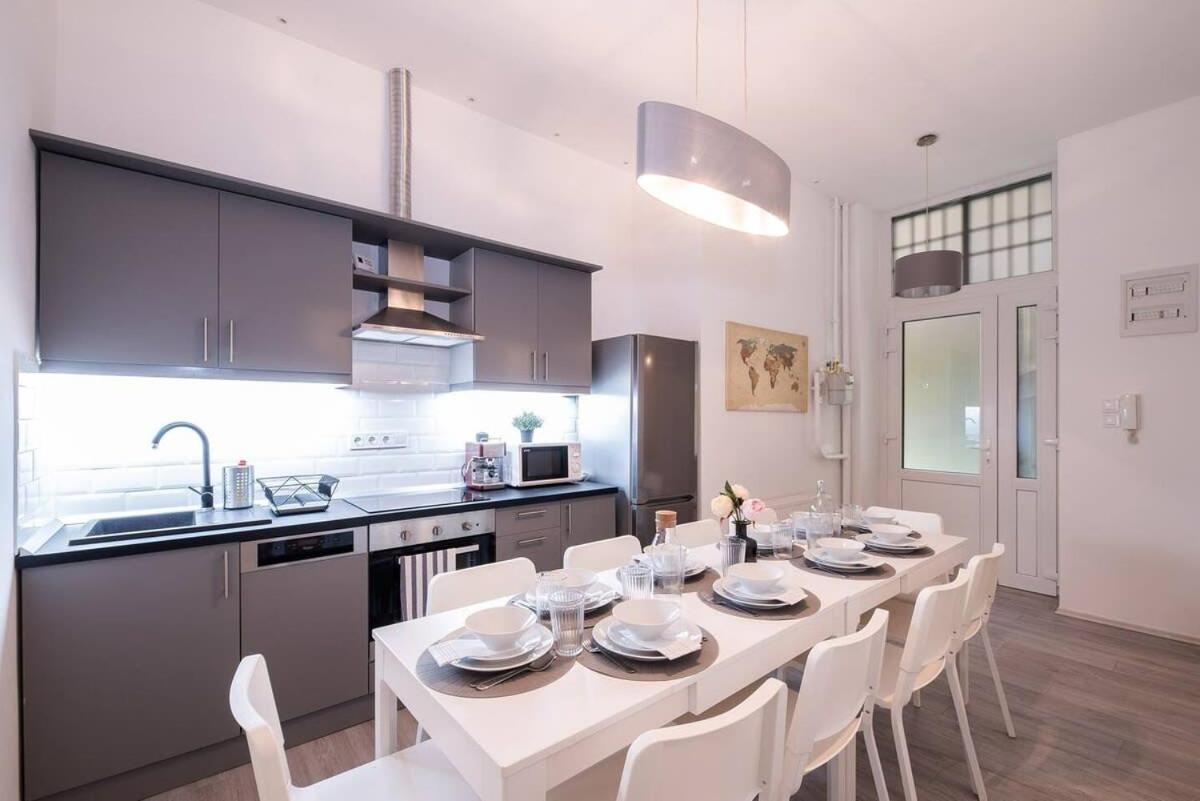 Central Brand New And Modern Apartment Budapeste Exterior foto
