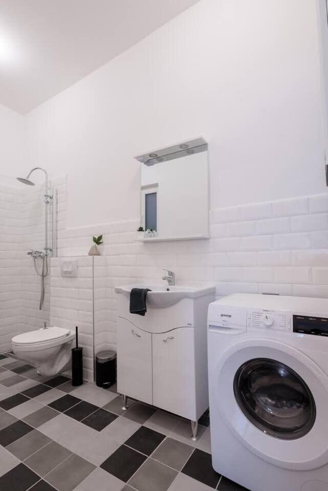Central Brand New And Modern Apartment Budapeste Exterior foto