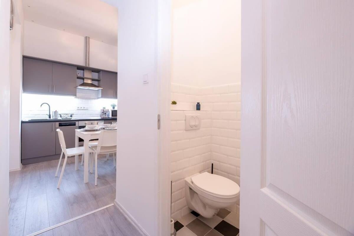 Central Brand New And Modern Apartment Budapeste Exterior foto