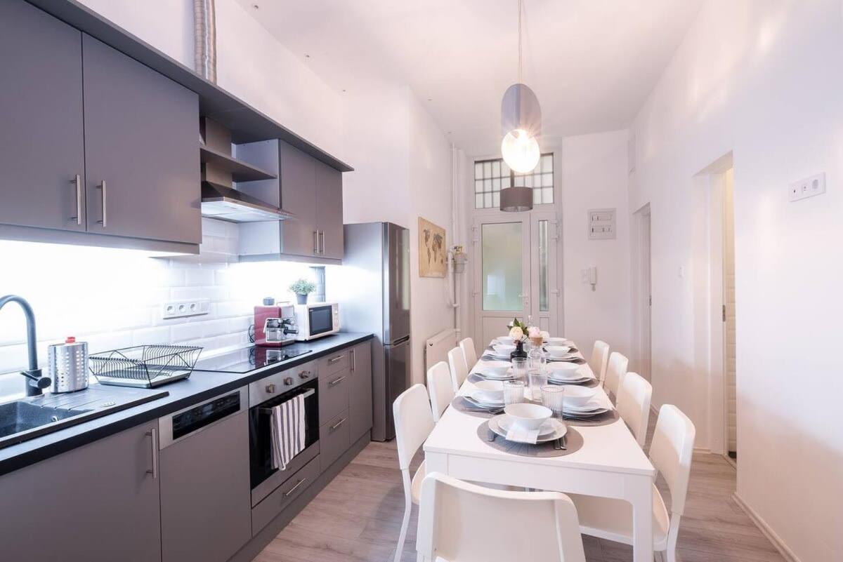Central Brand New And Modern Apartment Budapeste Exterior foto