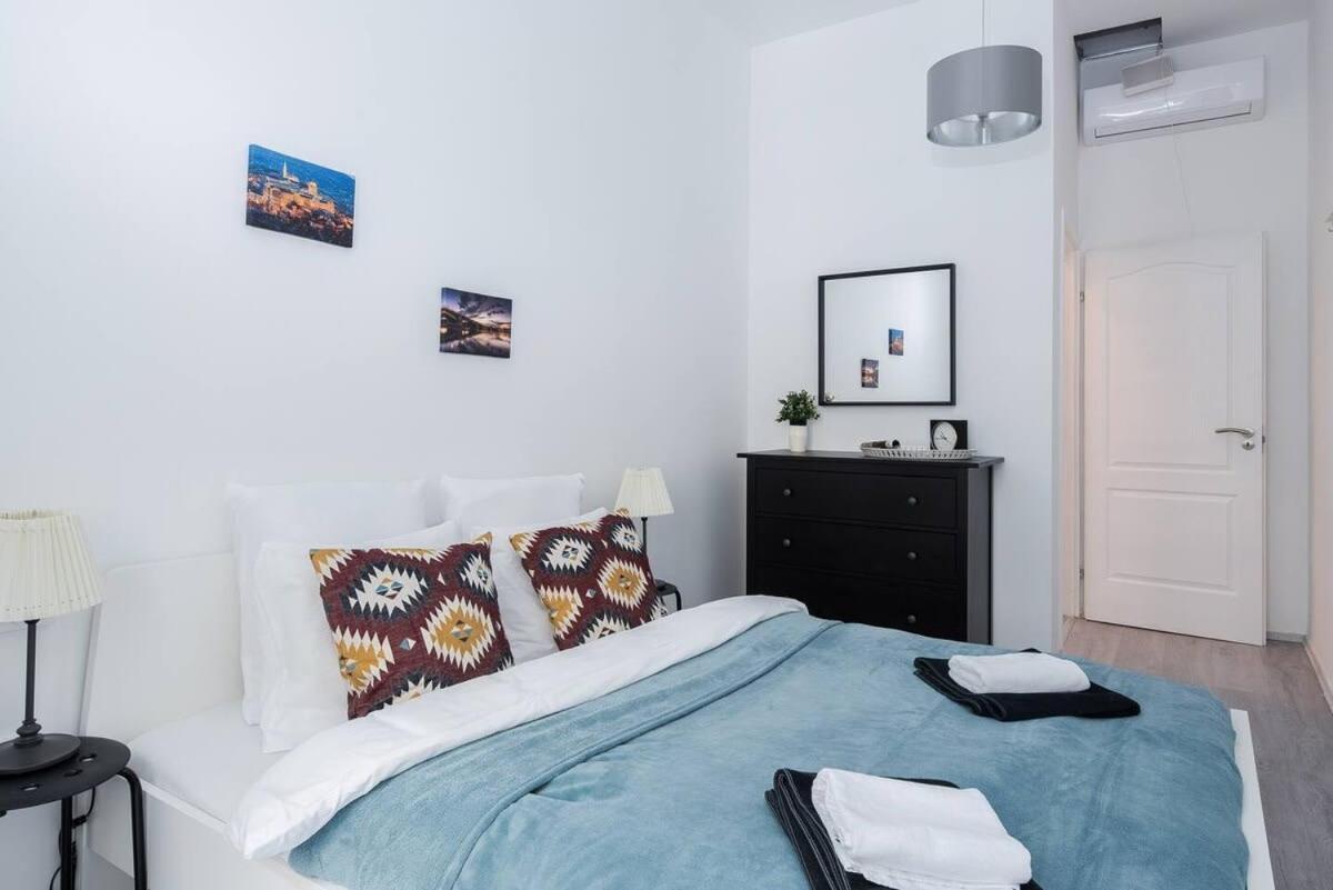 Central Brand New And Modern Apartment Budapeste Exterior foto